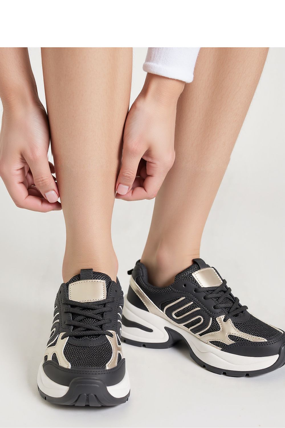 Sport Shoes model 210210 Inello