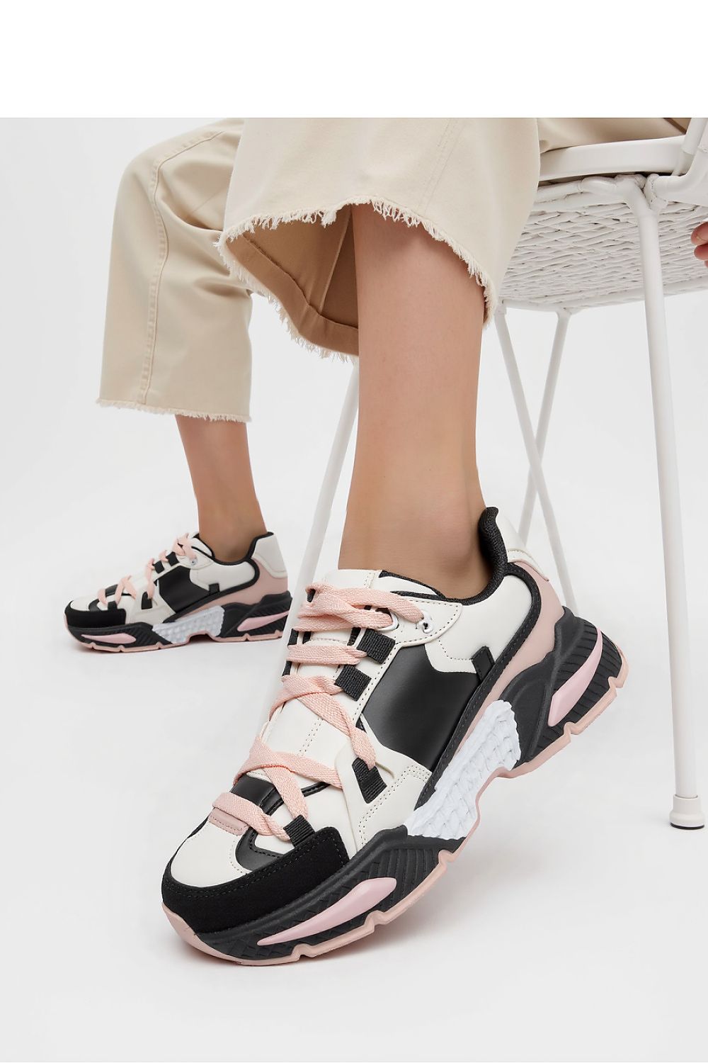 Sport Shoes model 210233 Inello