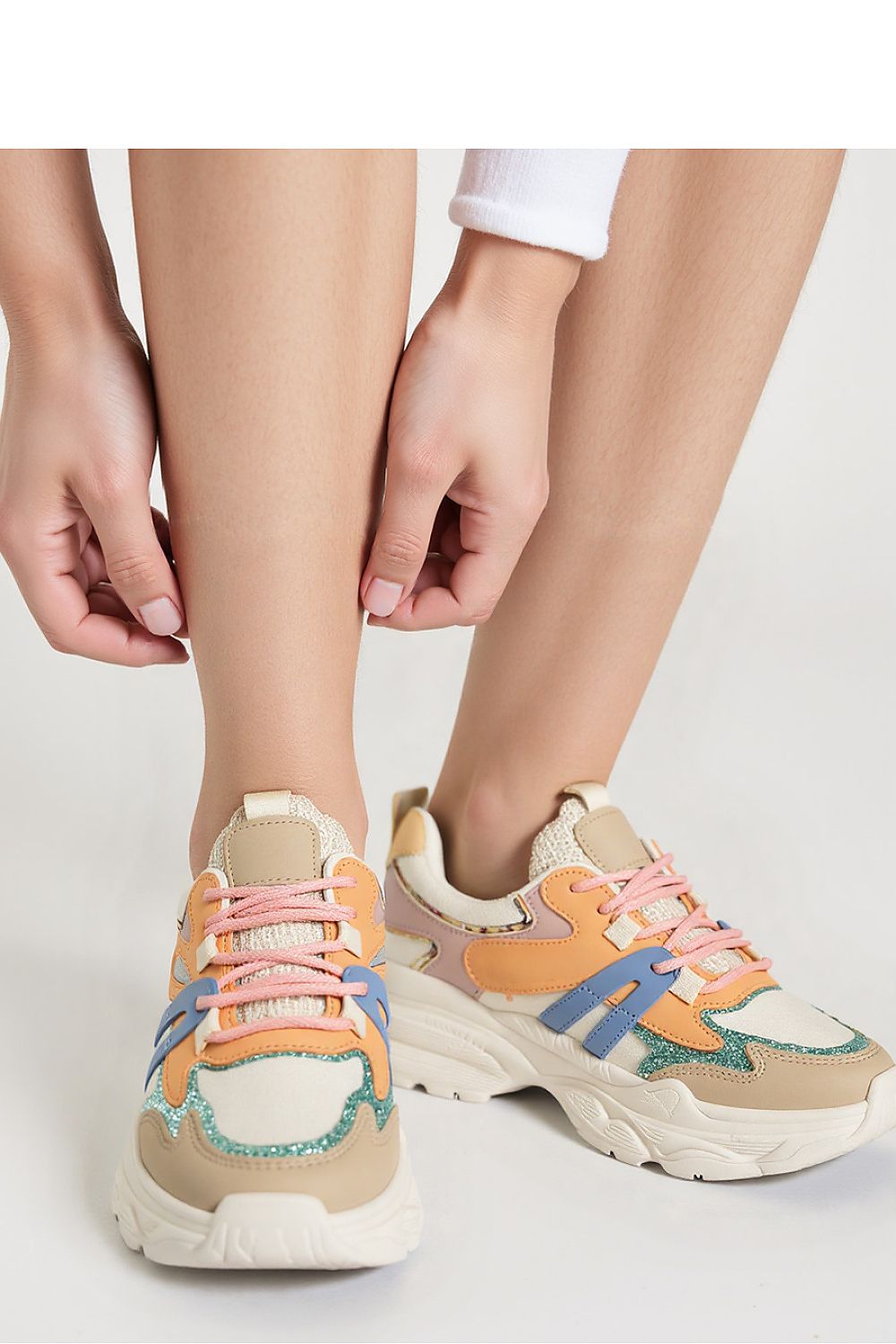 Sport Shoes model 210239 Inello