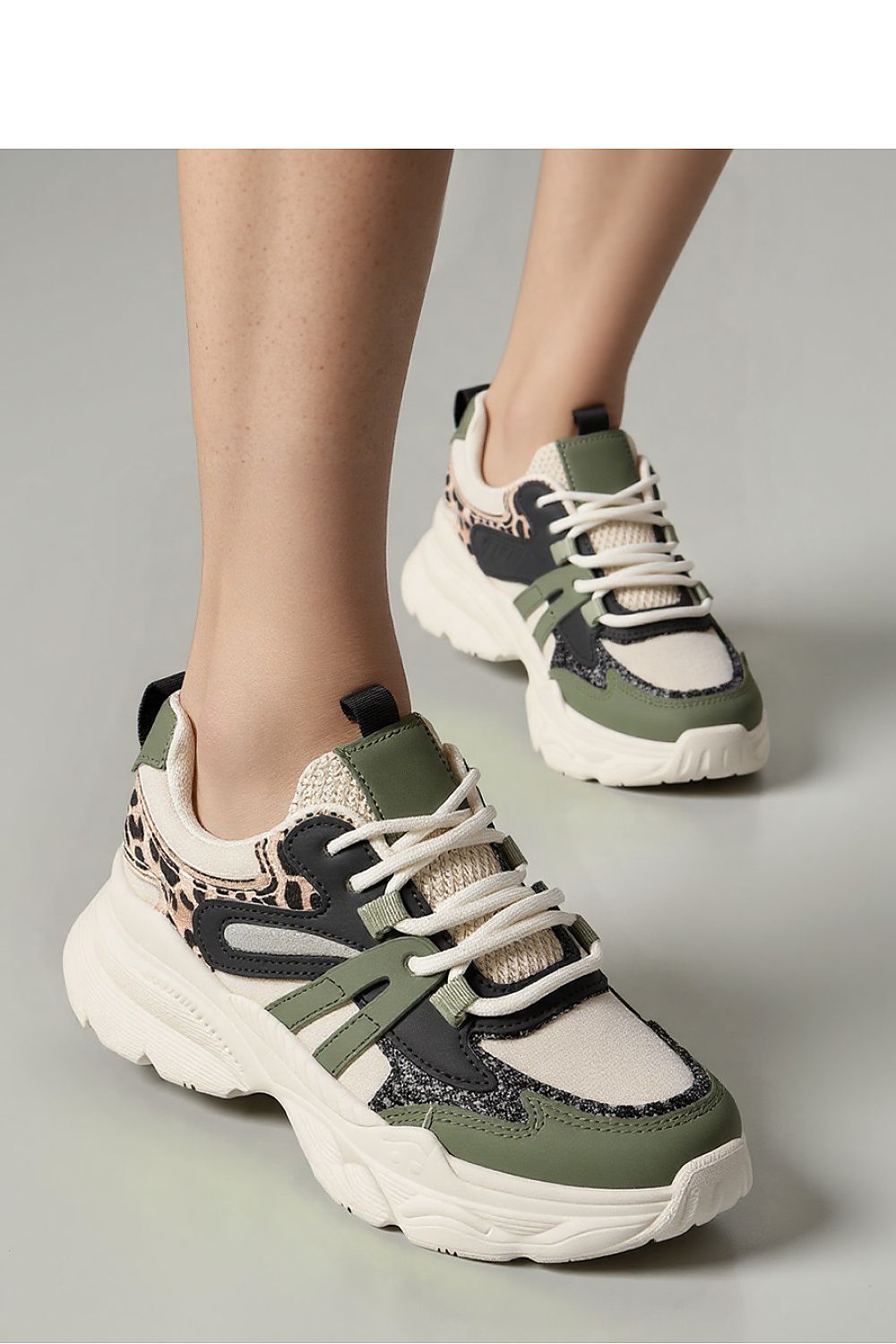 Sport Shoes model 210242 Inello