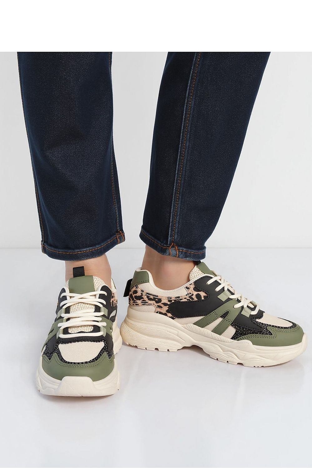 Sport Shoes model 210242 Inello