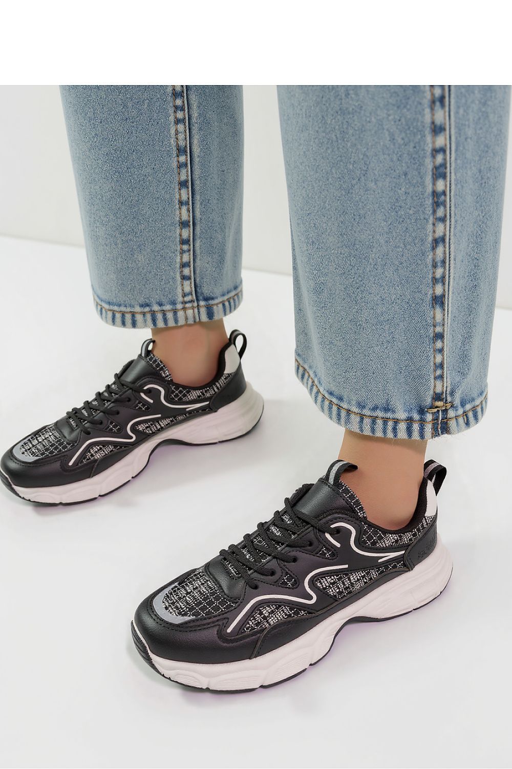 Sport Shoes model 210246 Inello