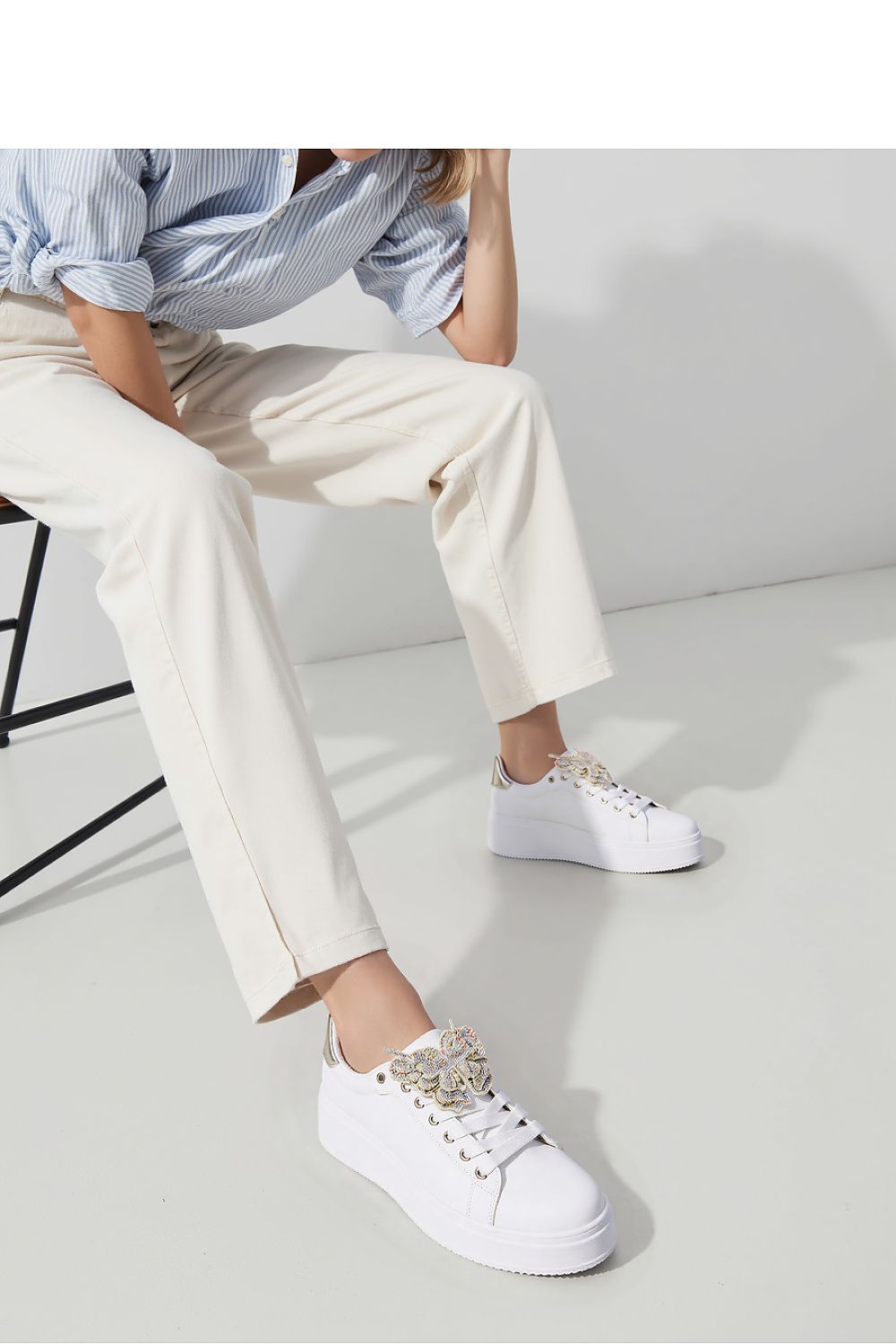 Sport Shoes model 210251 Inello