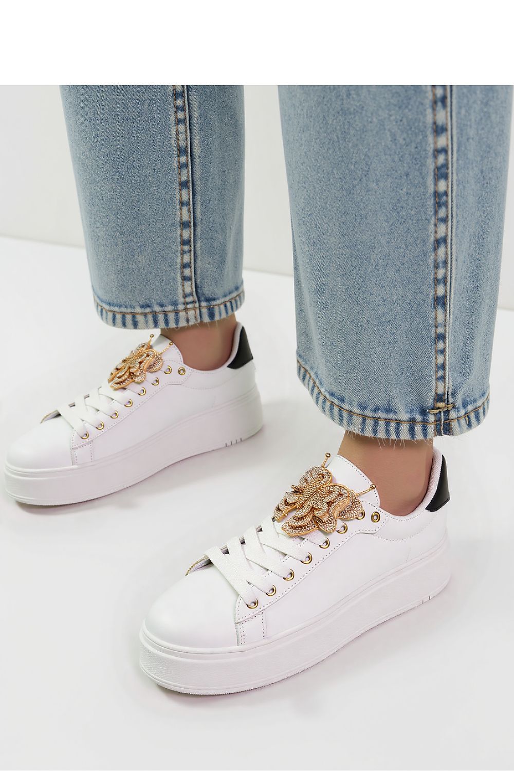 Sport Shoes model 210252 Inello