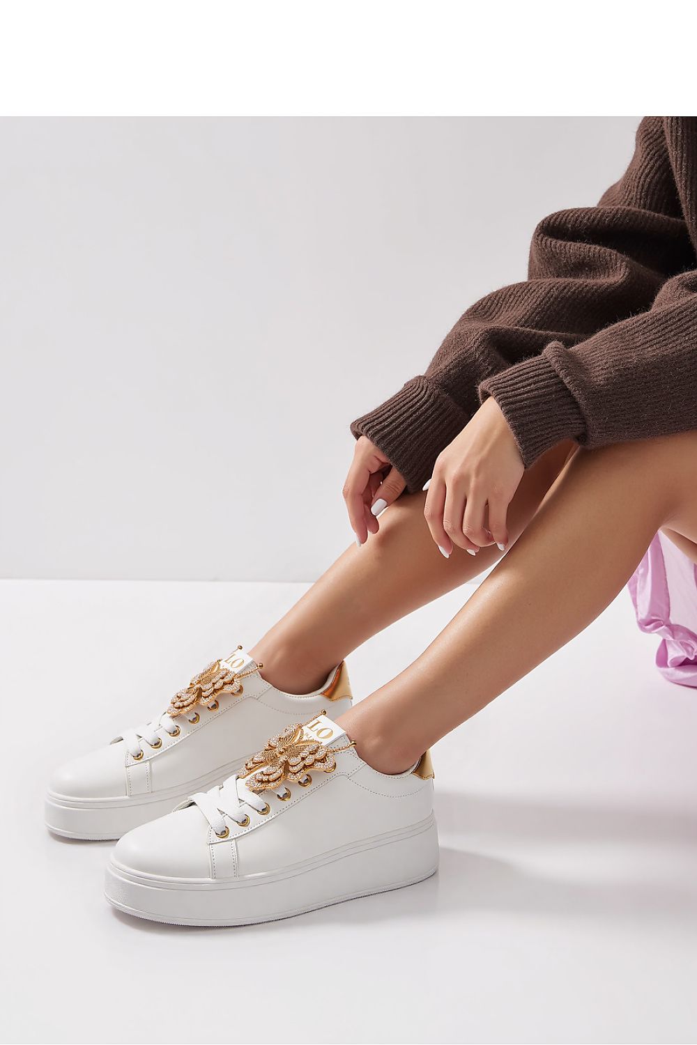 Sport Shoes model 210253 Inello