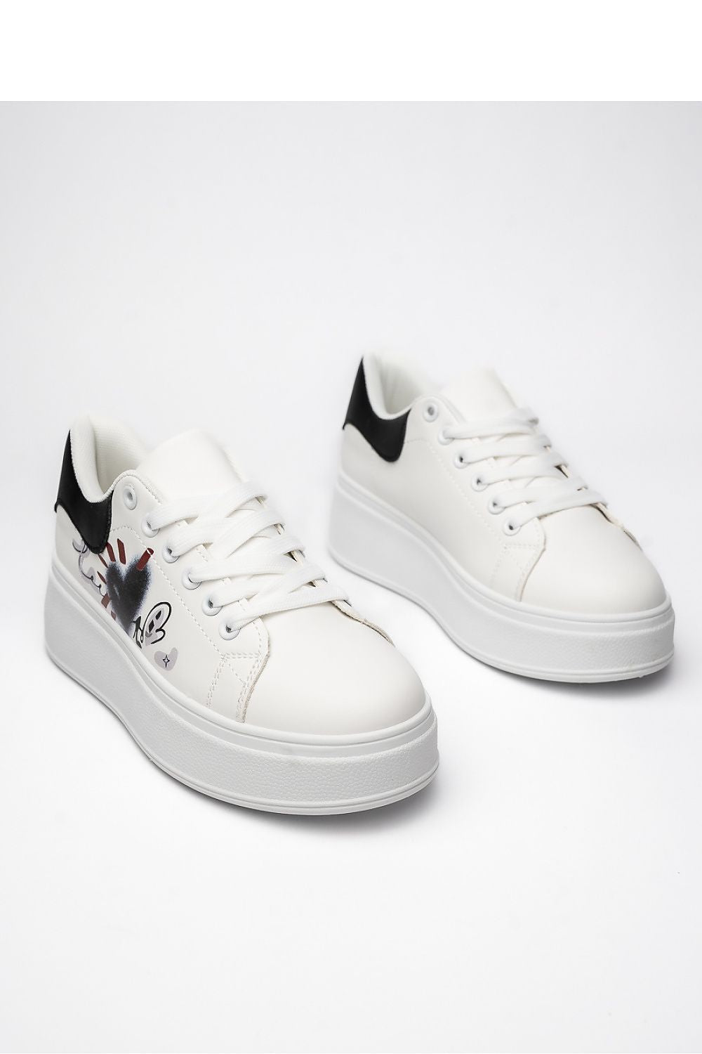 Sport Shoes model 210257 Inello