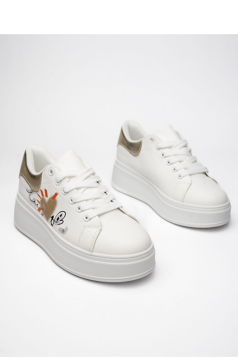 Sport Shoes model 210258 Inello