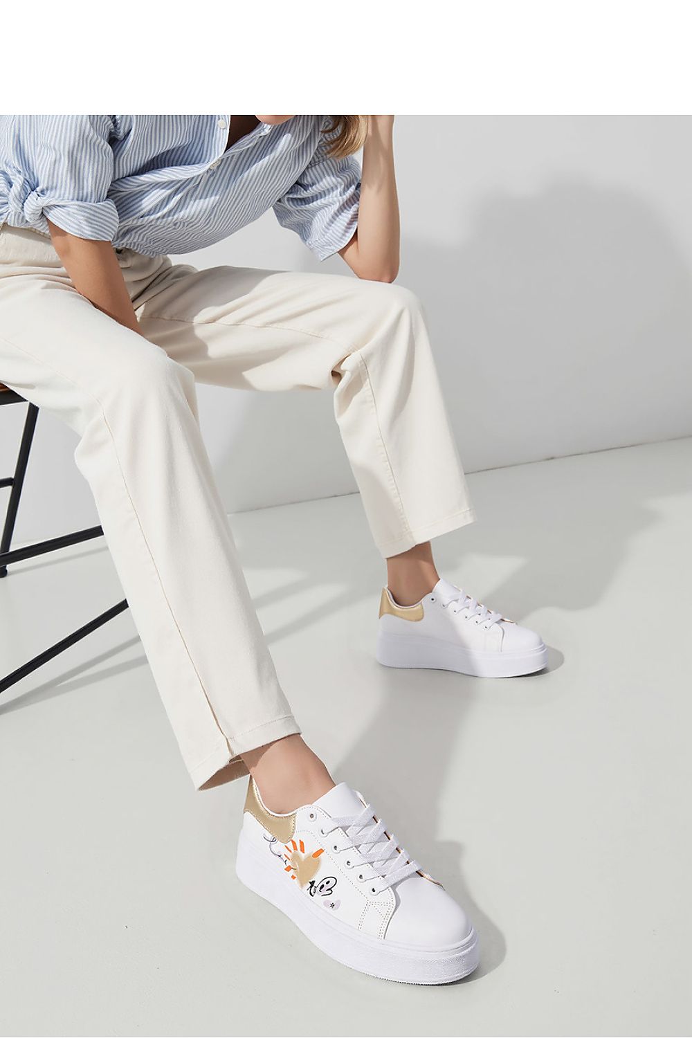 Sport Shoes model 210258 Inello