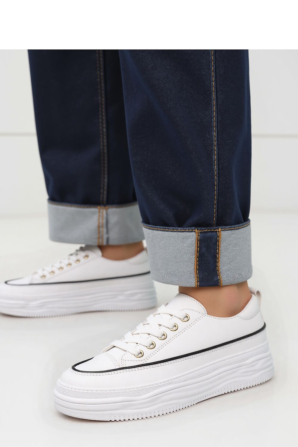 Sport Shoes model 210273 Inello