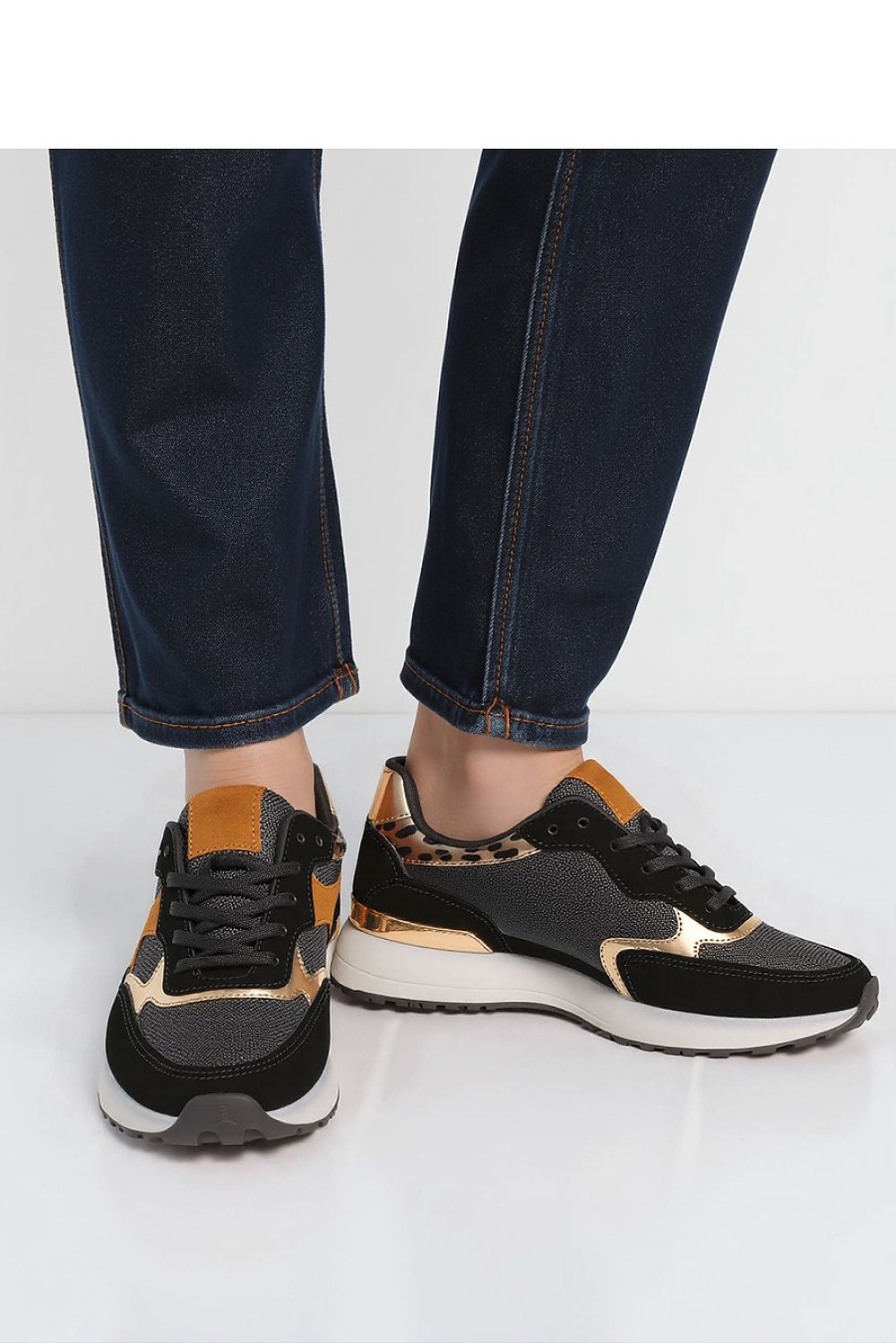 Sport Shoes model 210276 Inello