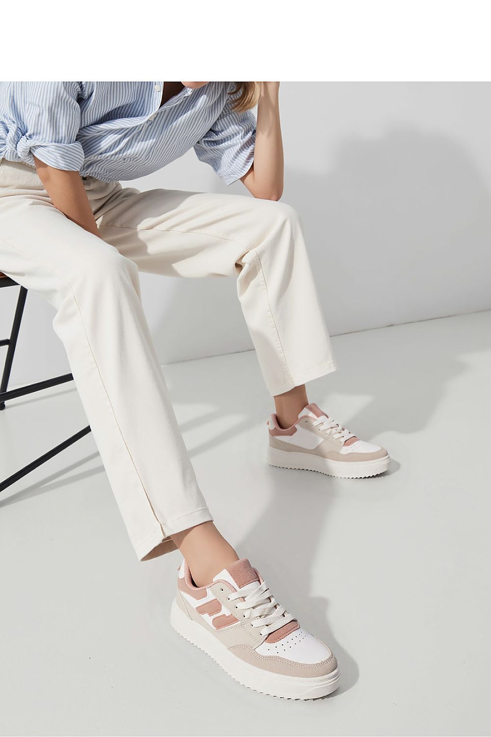 Sport Shoes model 210278 Inello