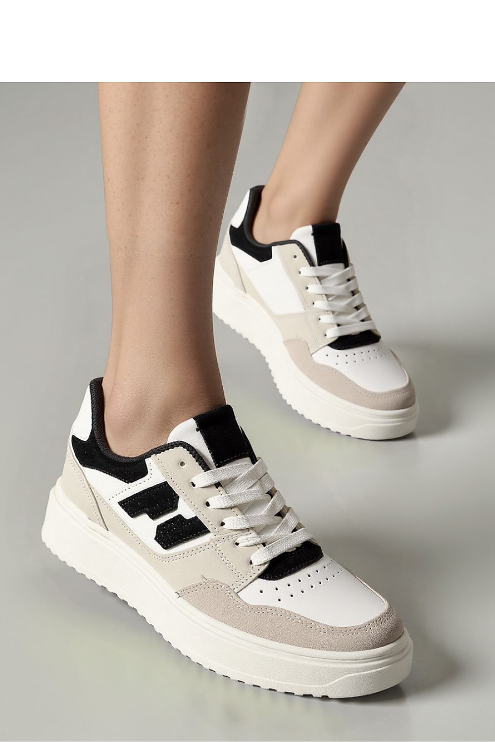 Sport Shoes model 210279 Inello