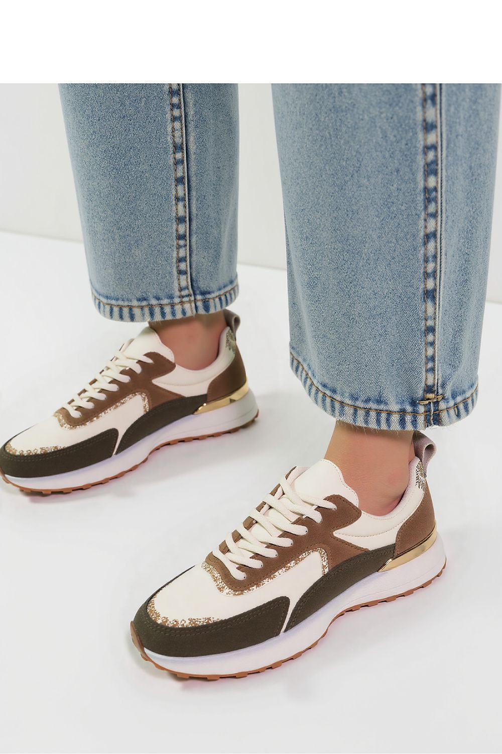 Sport Shoes model 210304 Inello