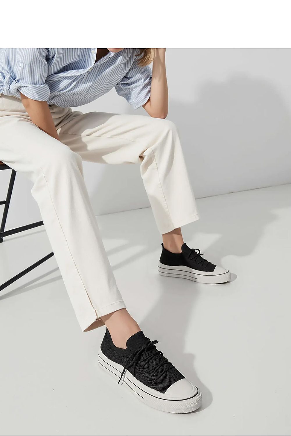 Sport Shoes model 210337 Inello