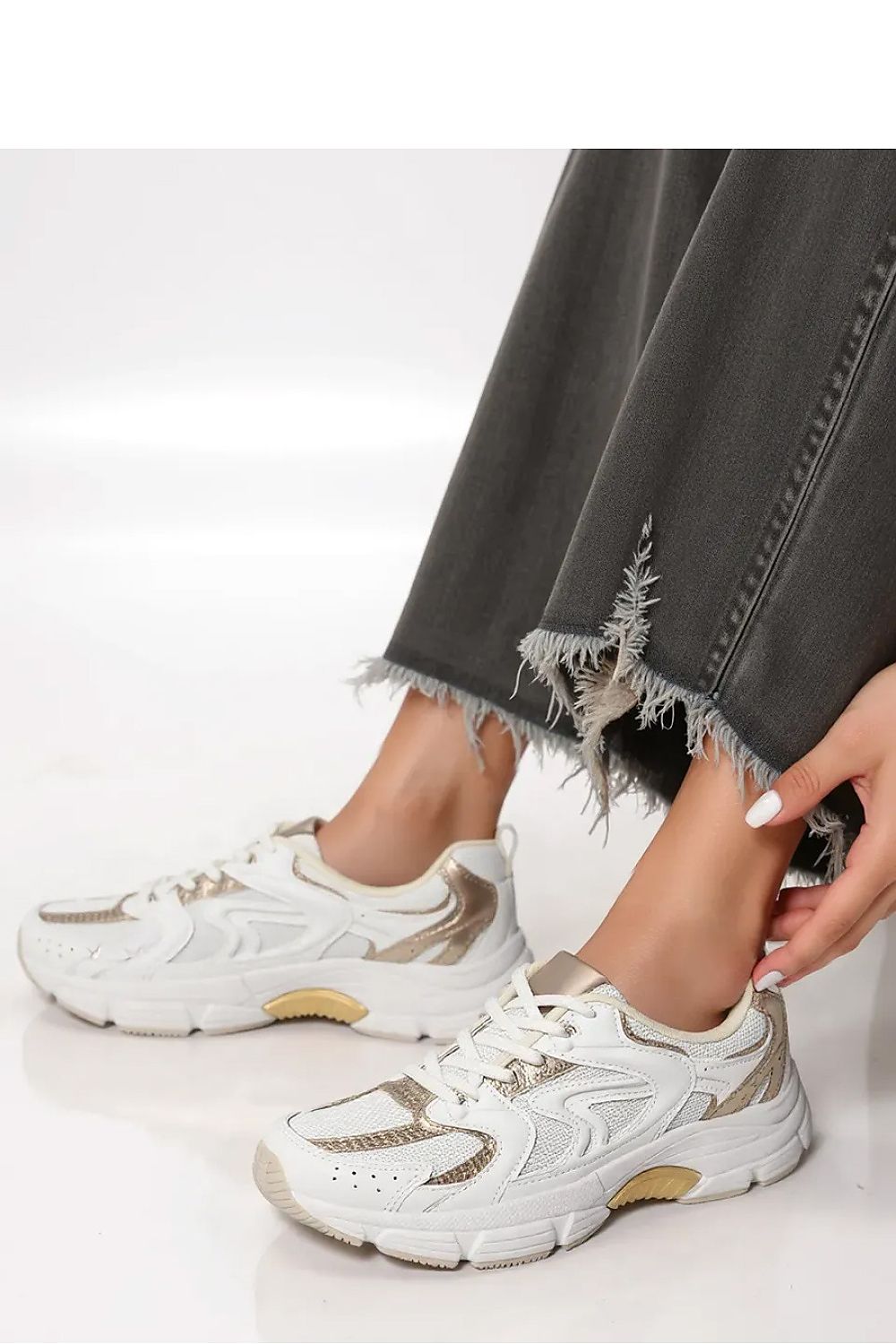 Sport Shoes model 210398 Inello