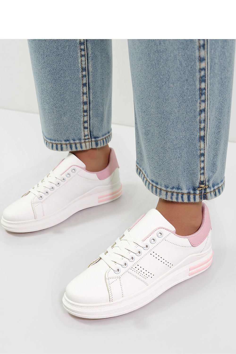 Sport Shoes model 210525 Inello