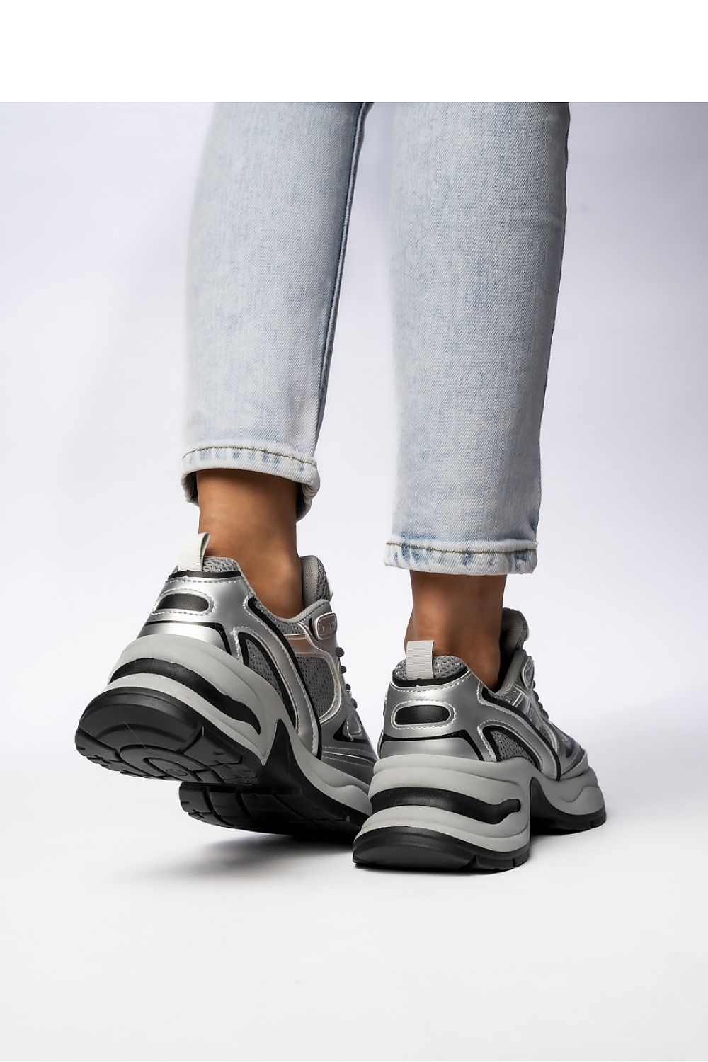 Sport Shoes model 210571 Inello