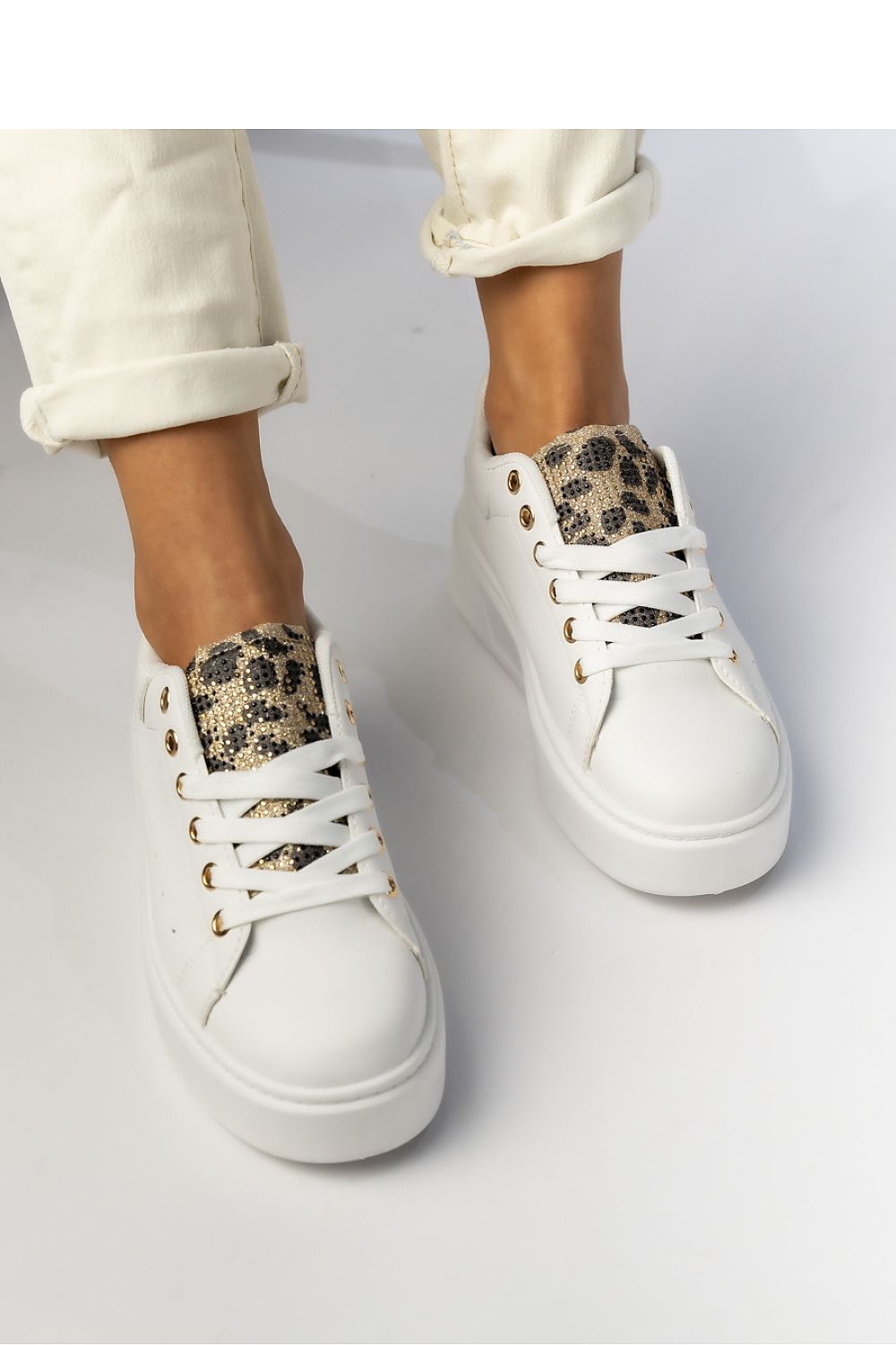 Sport Shoes model 210583 Inello