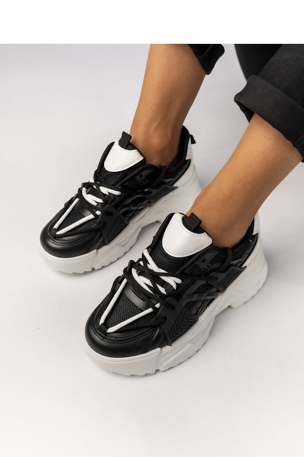 Sport Shoes model 210584 Inello