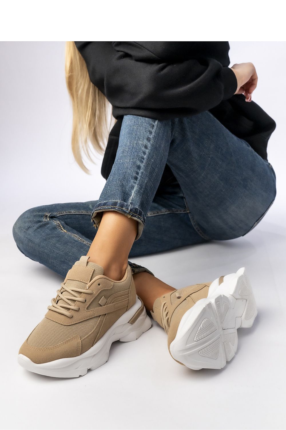 Sport Shoes model 210585 Inello