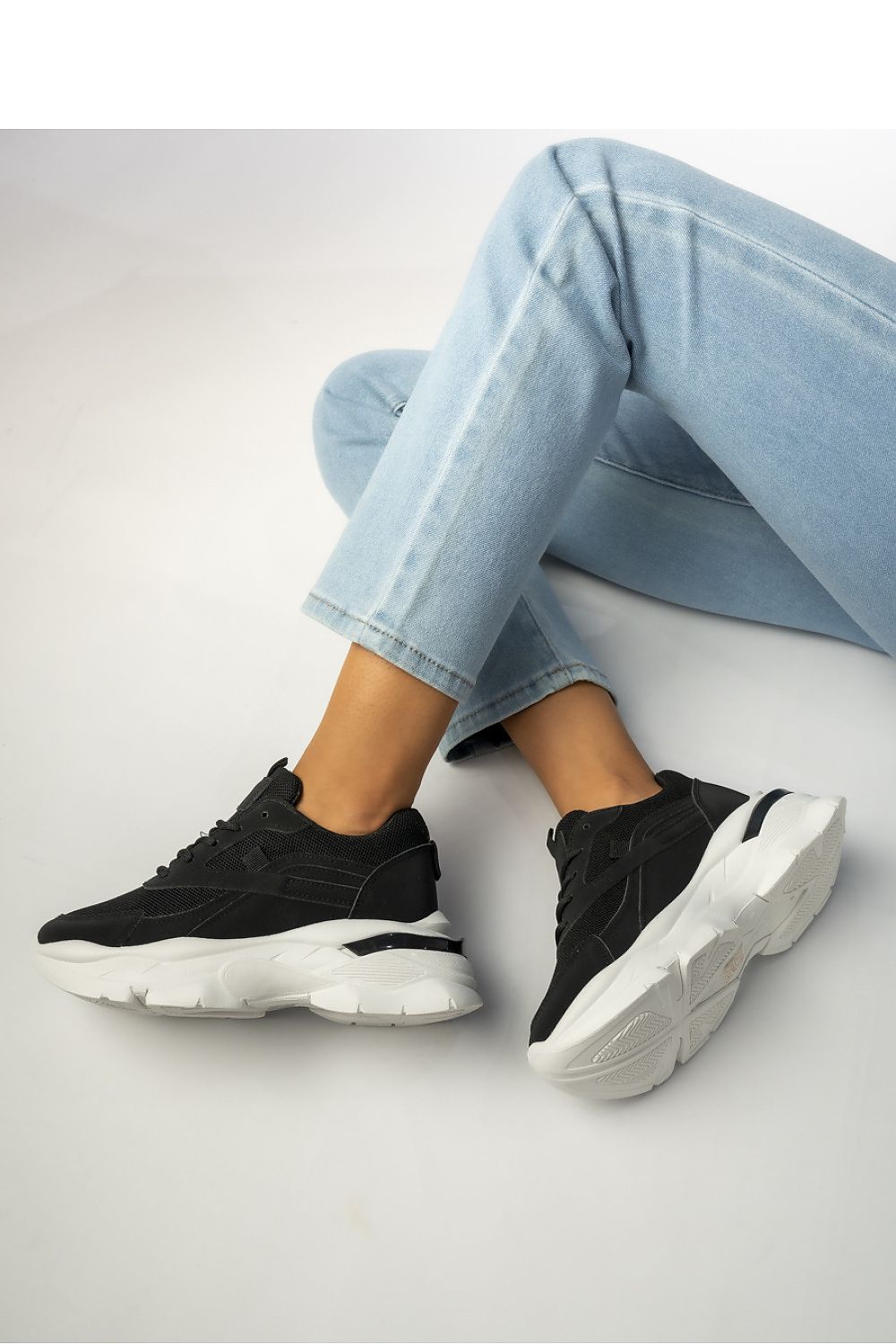 Sport Shoes model 210592 Inello