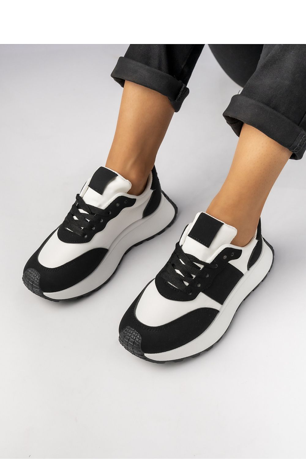 Sport Shoes model 210600 Inello