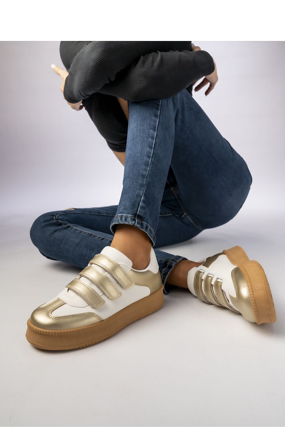 Sneakers model 210606 Inello