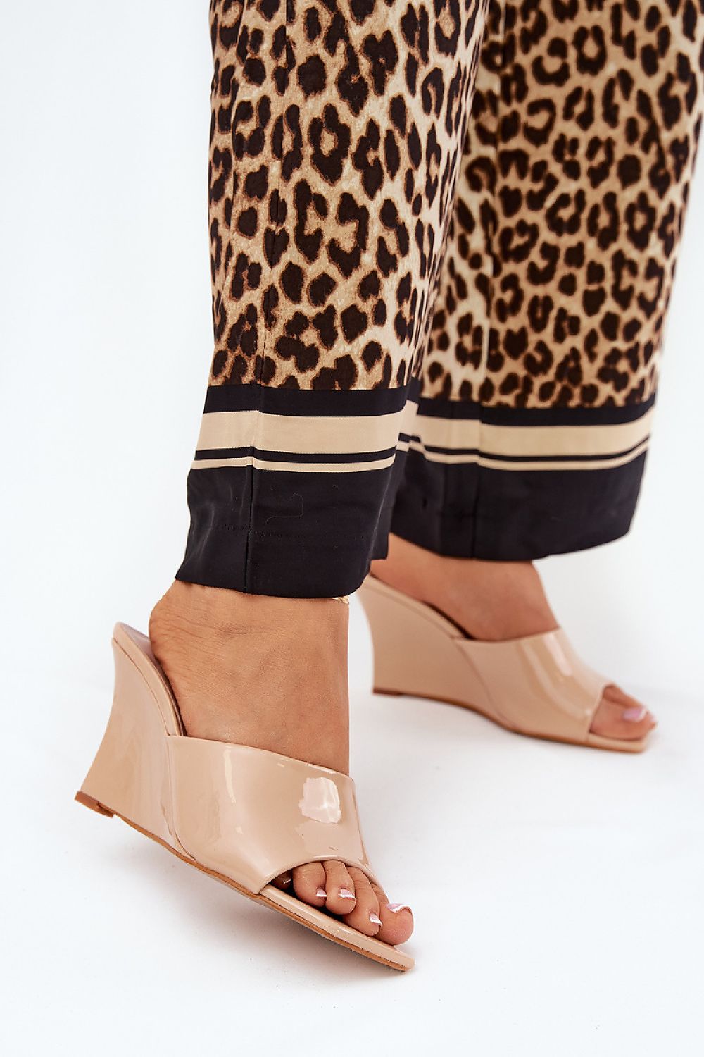 Flip-flops model 210784 Step in style