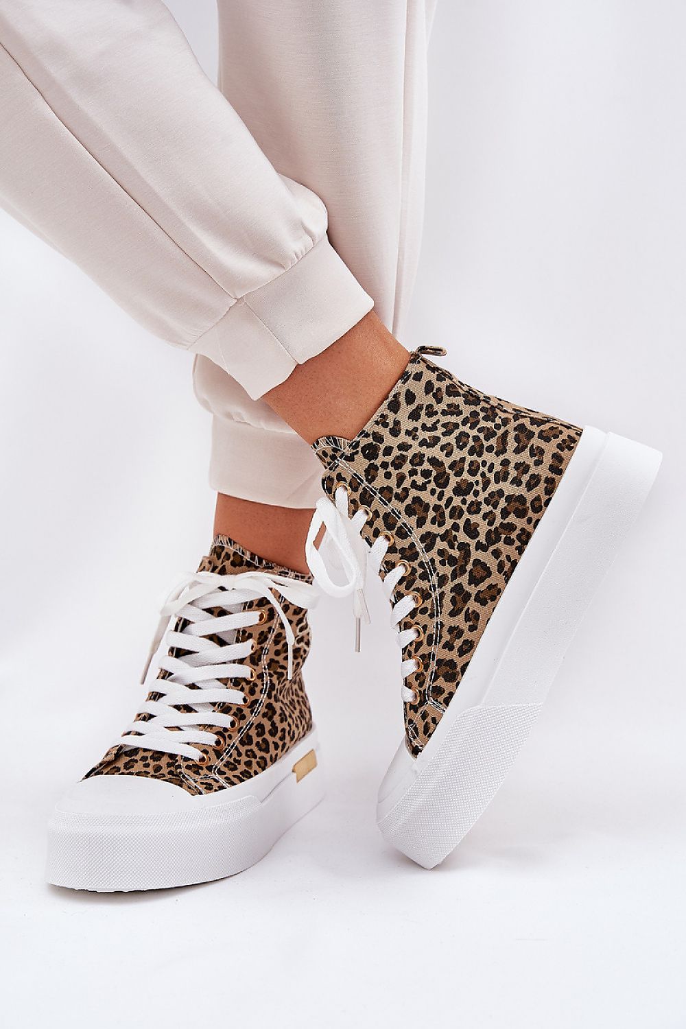 Sneakers model 211354 Step in style