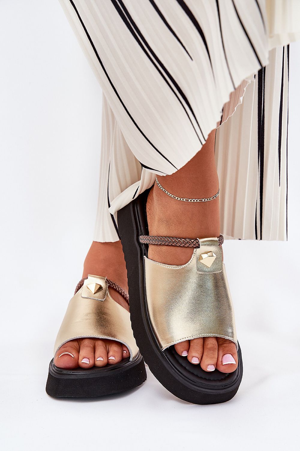 Flip-flops model 211966 Step in style