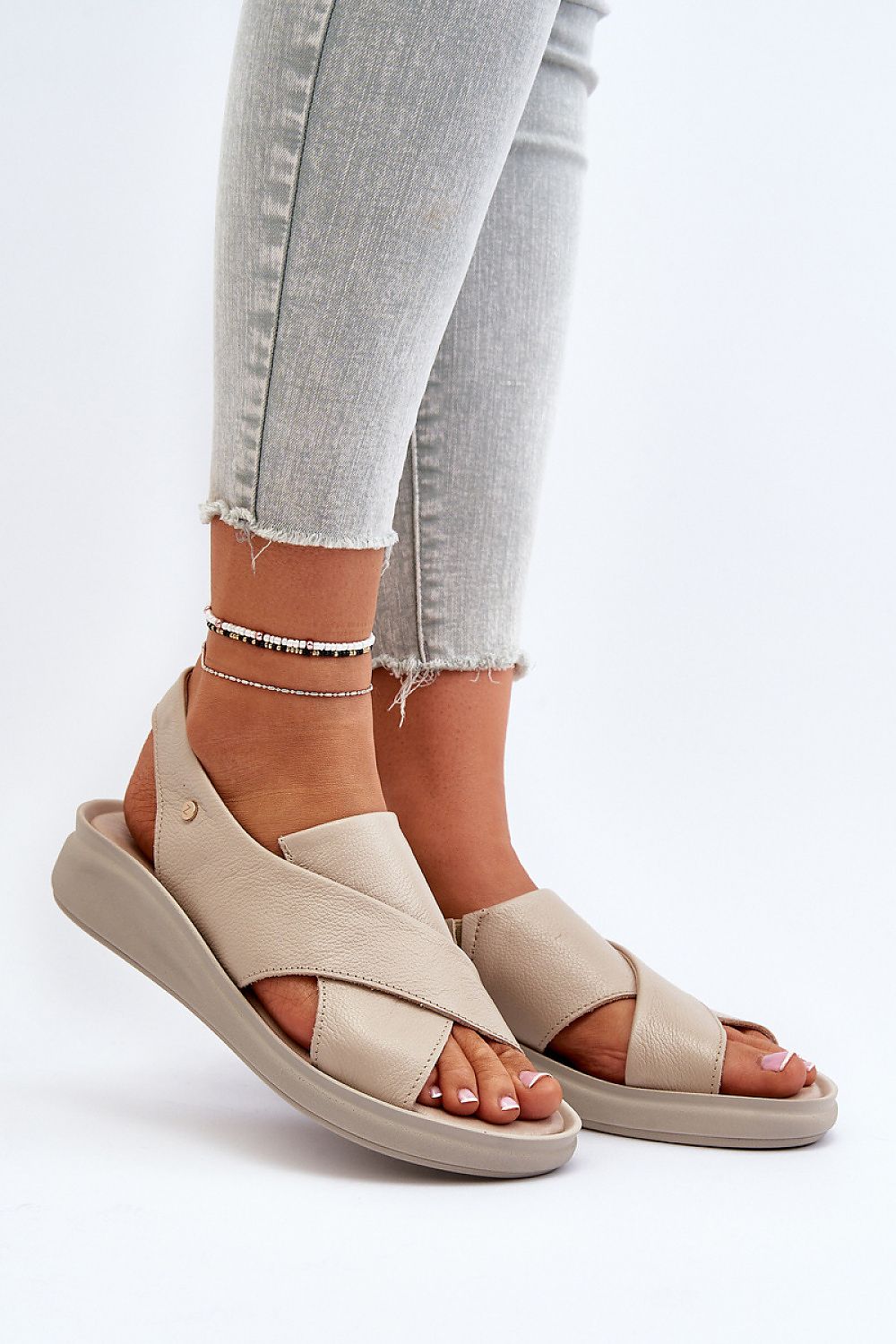 Sandals model 212116 Step in style