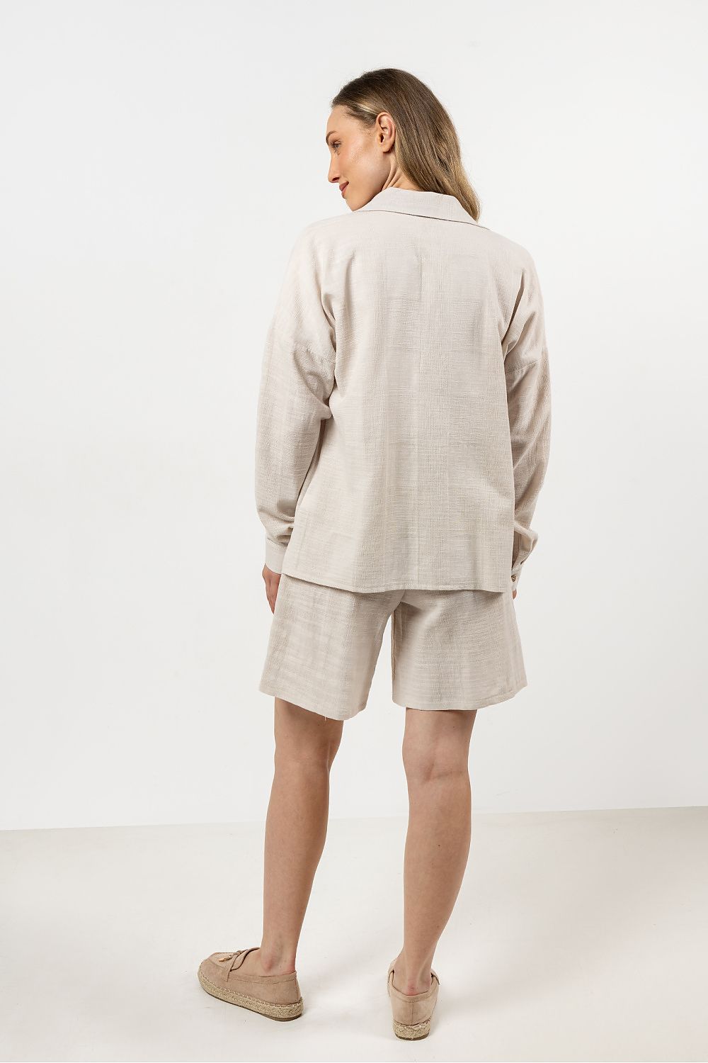 Long sleeve shirt model 212191 awama