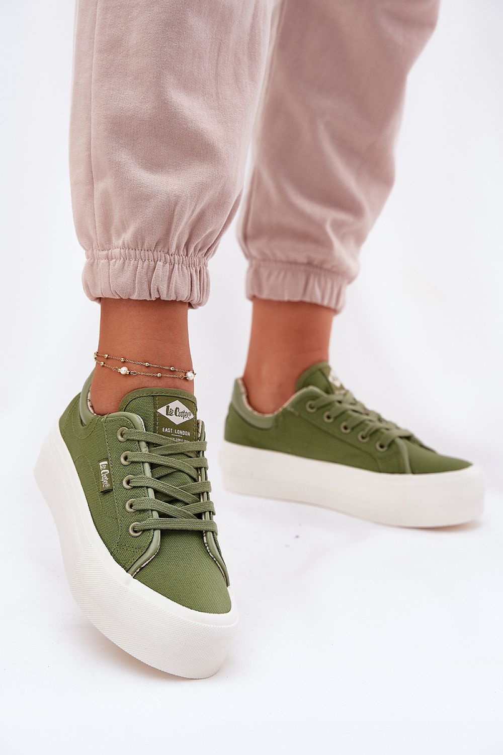 Sneakers model 212618 Step in style