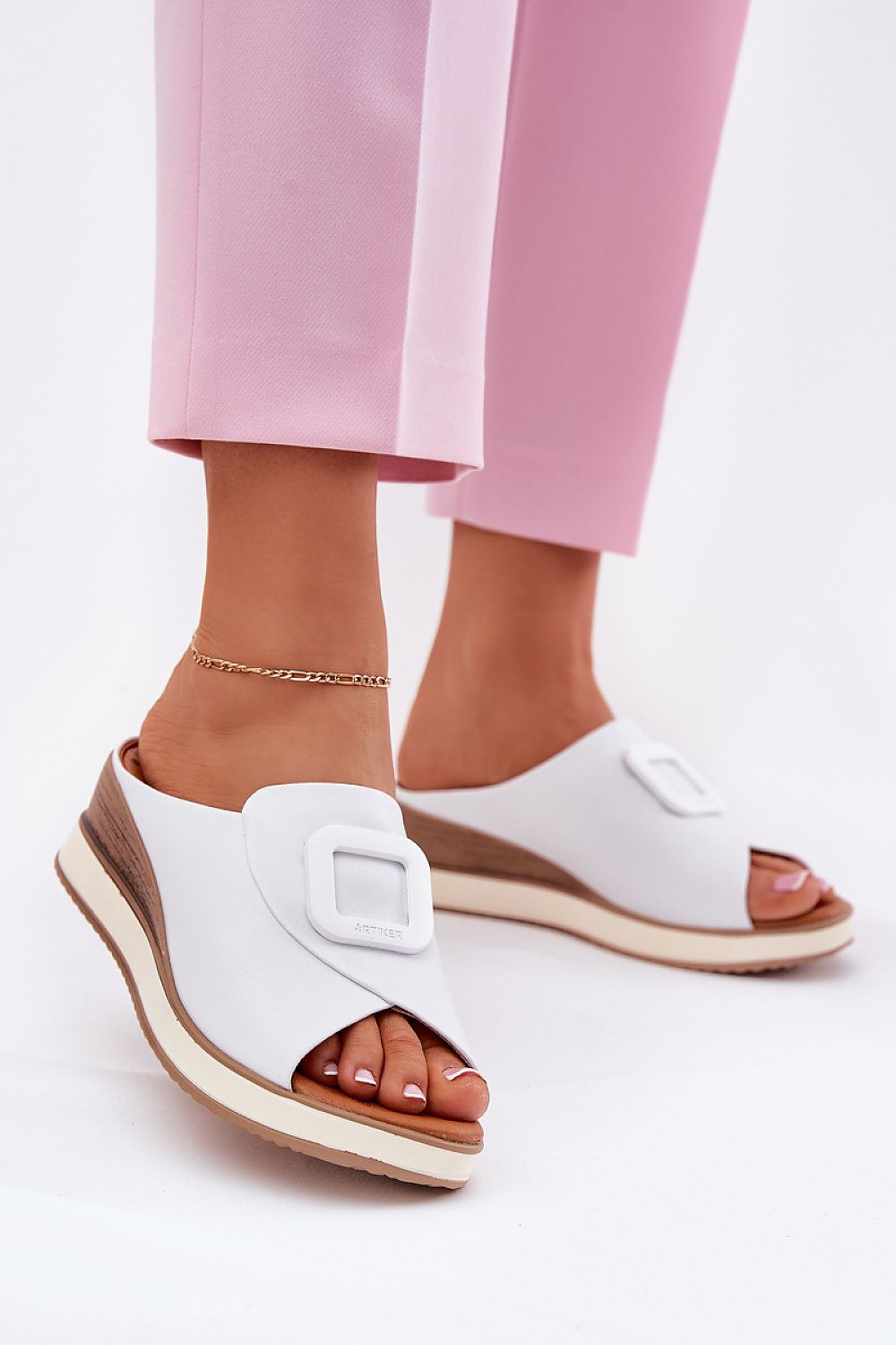 Flip-flops model 212708 Step in style