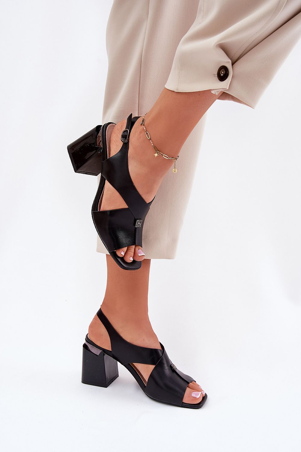 Heel sandals model 212828 Step in style