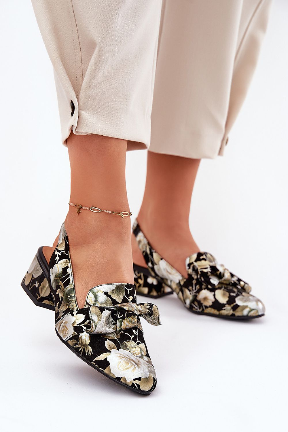 Heel pumps model 212998 Step in style