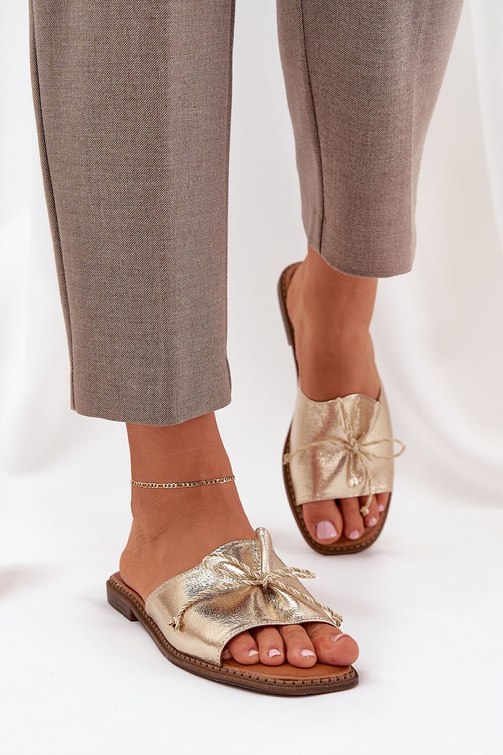 Flip-flops model 214362 Step in style