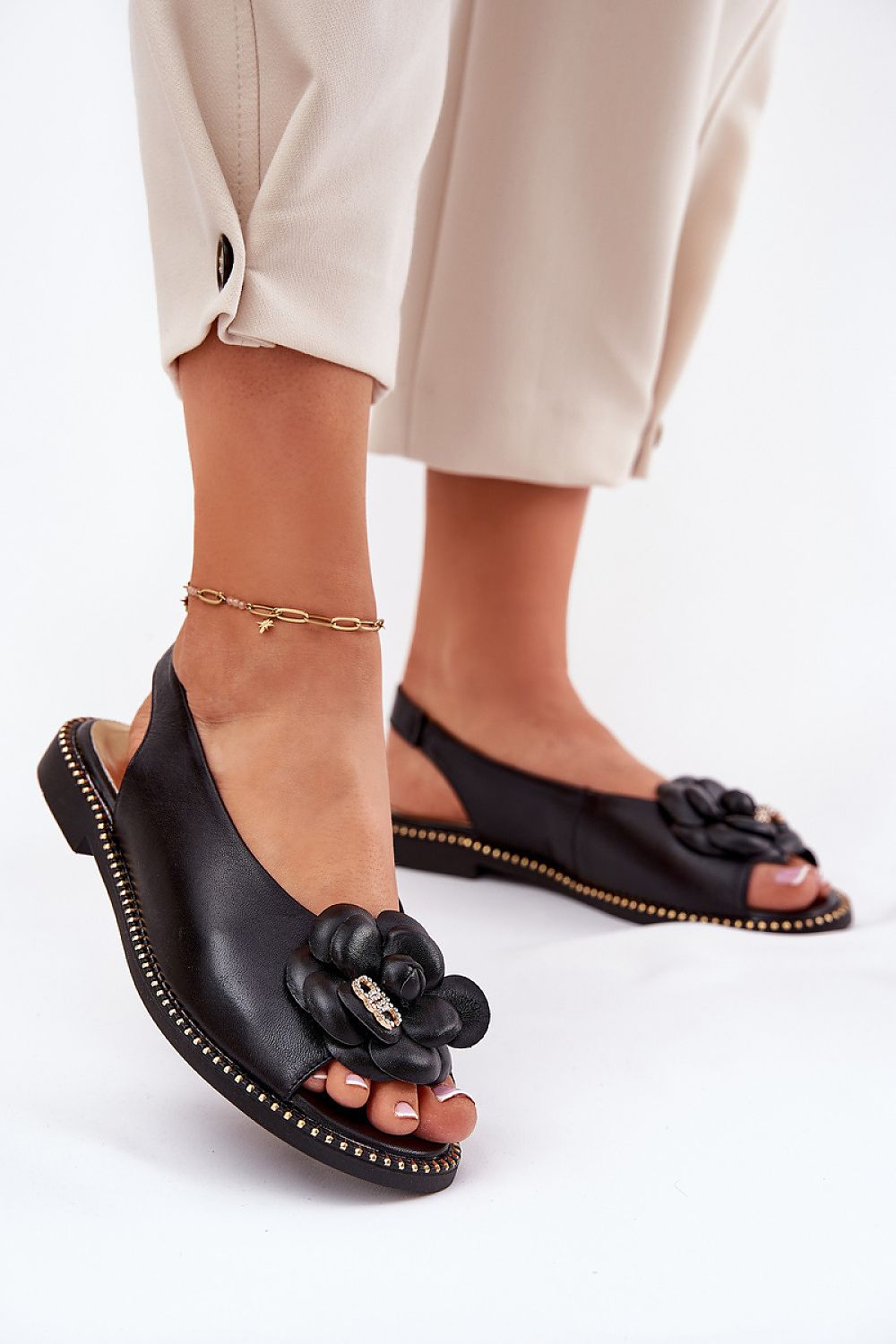 Sandals model 214704 Step in style