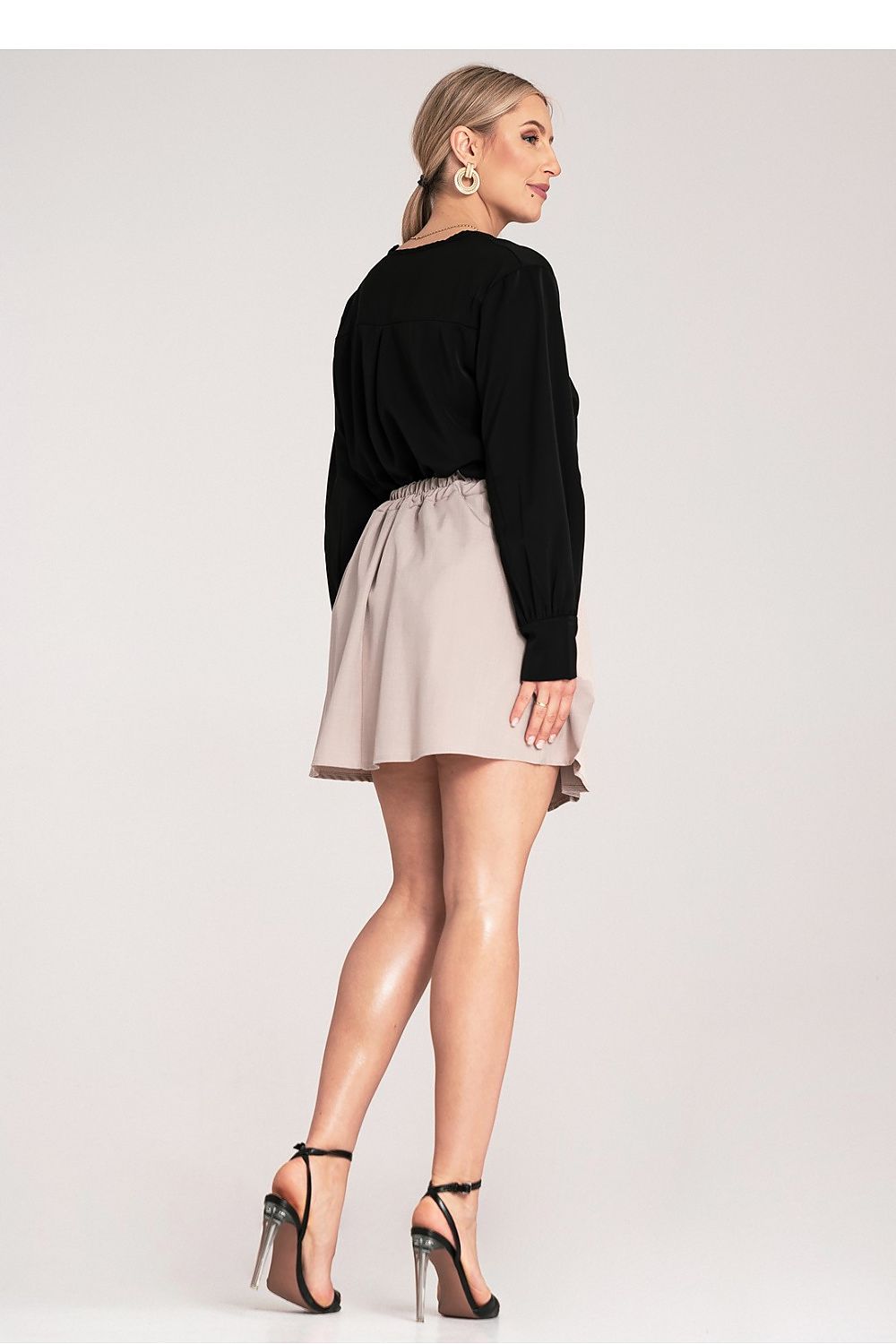 Short skirt model 214842 Figl