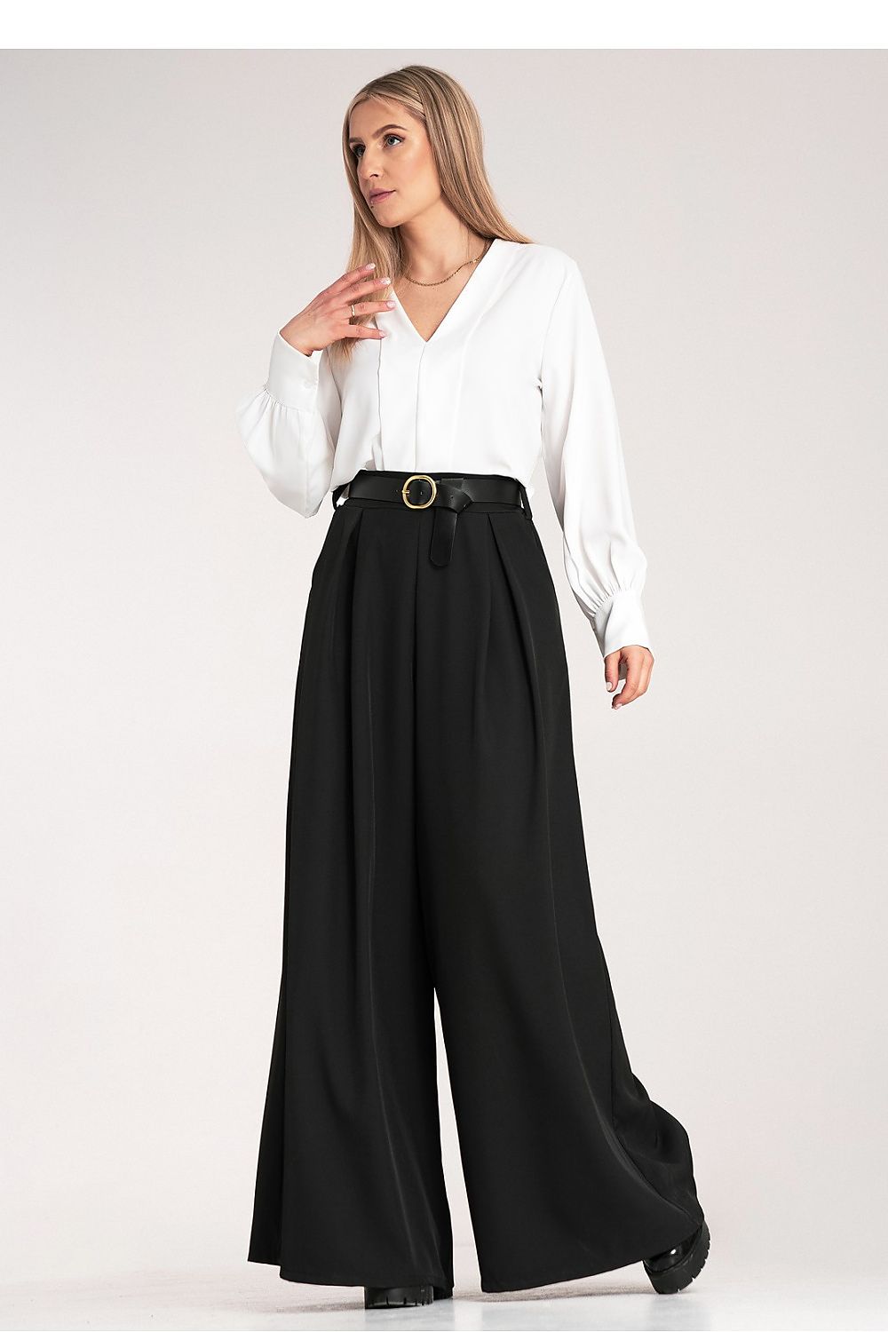 Women trousers model 214929 Figl