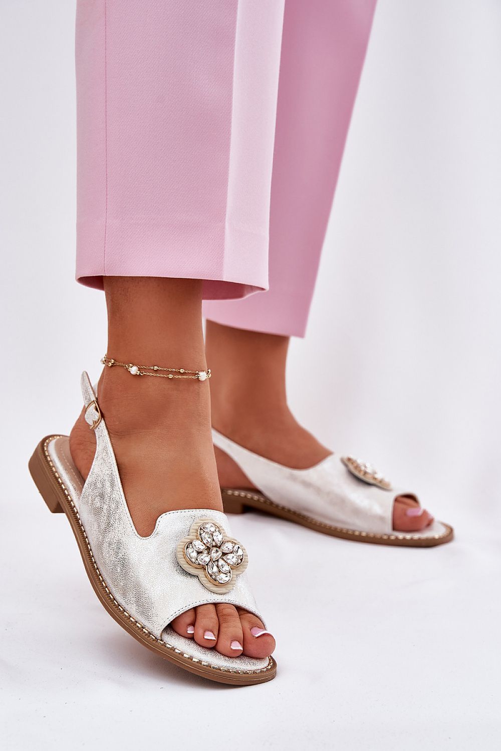 Sandals model 215713 Step in style