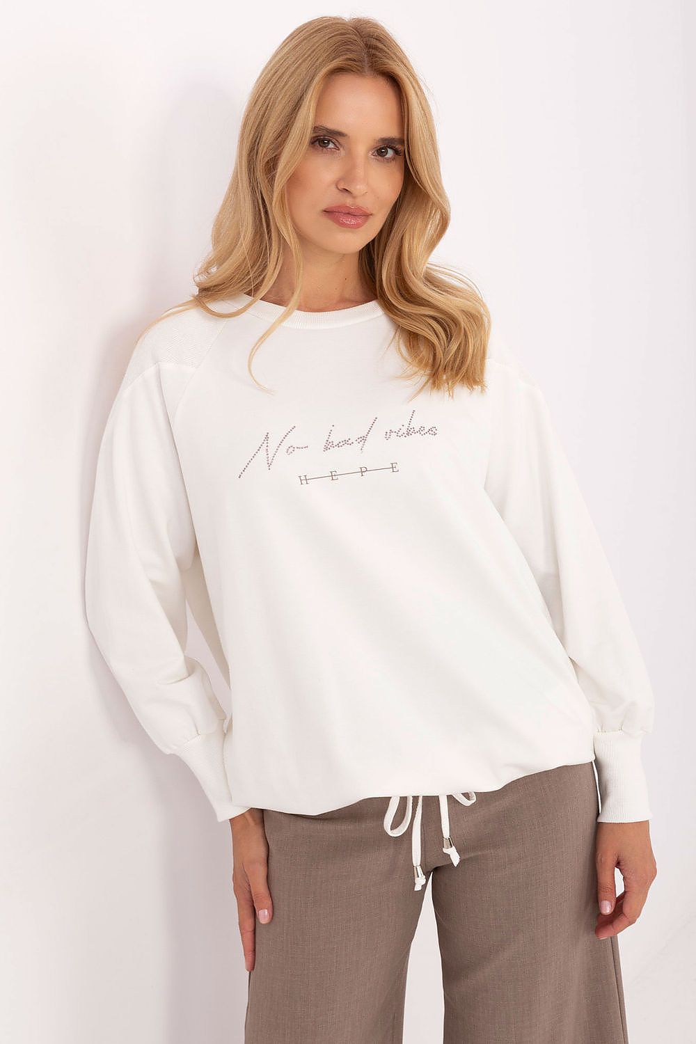 Blouse model 217035 Relevance