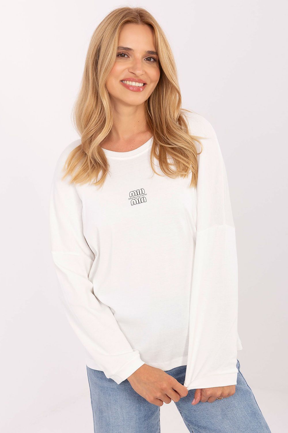 Blouse model 217046 Relevance