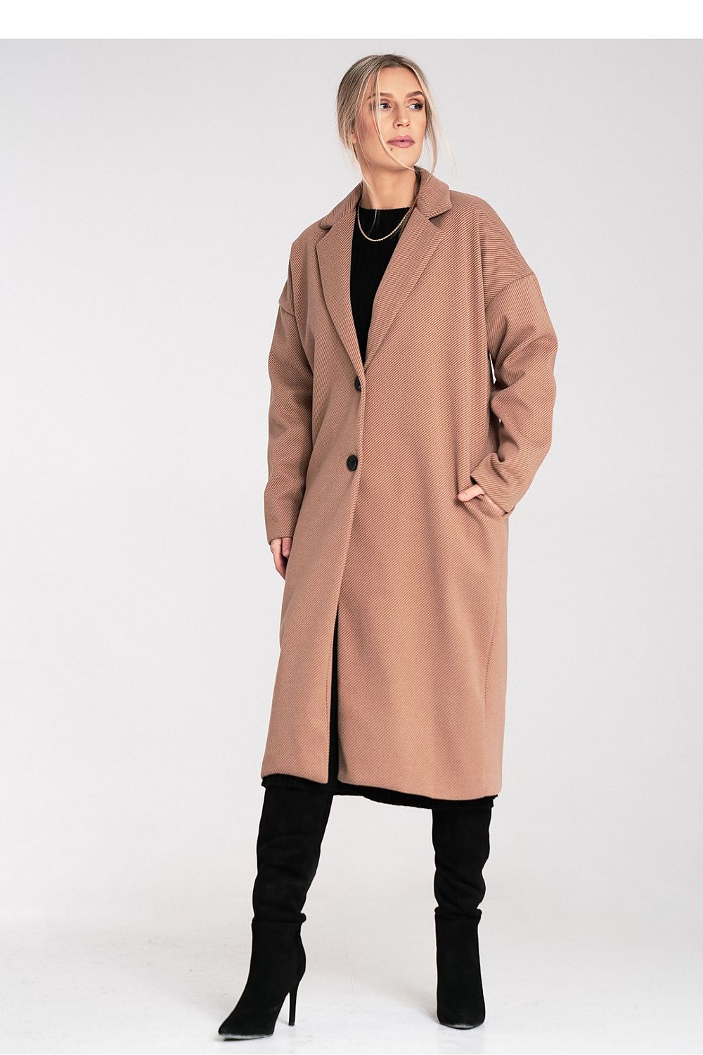 Coat model 217106 Figl