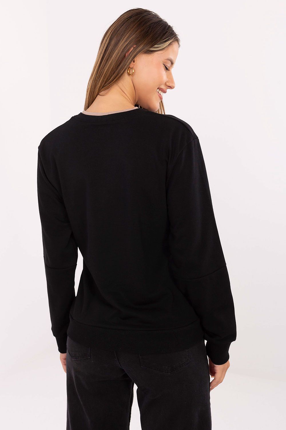 Sweatshirt model 217313 Relevance