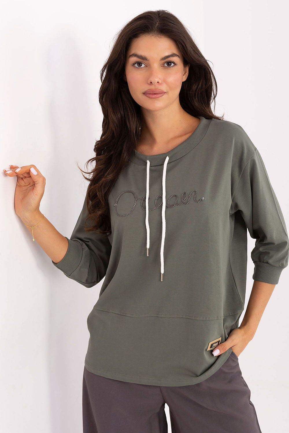 Blouse model 218390 Relevance