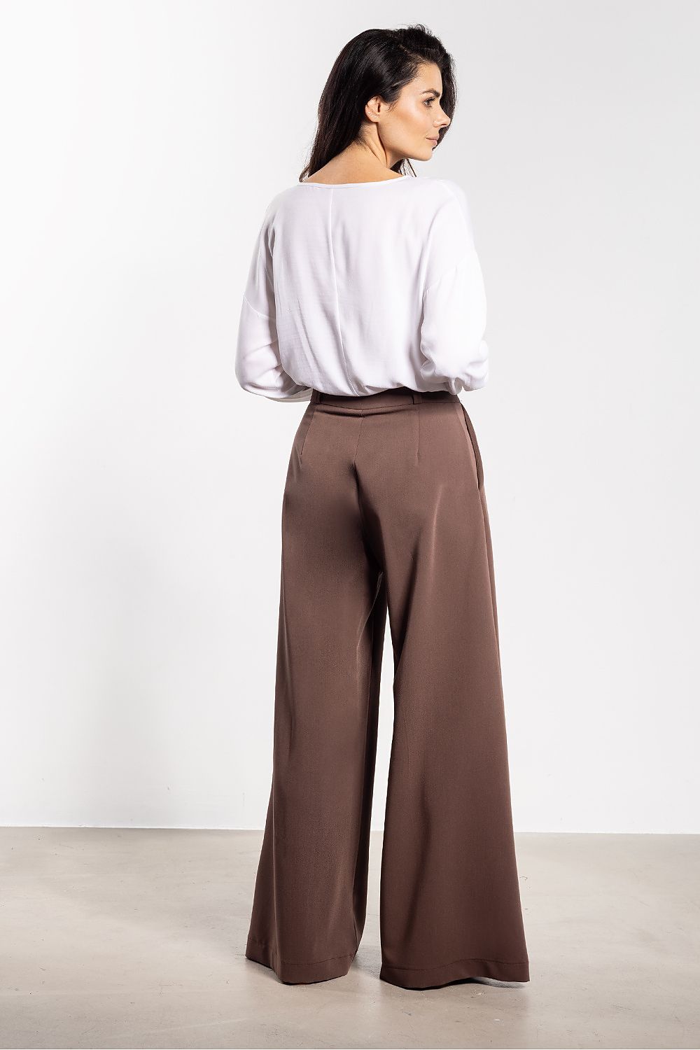 Women trousers model 218988 awama