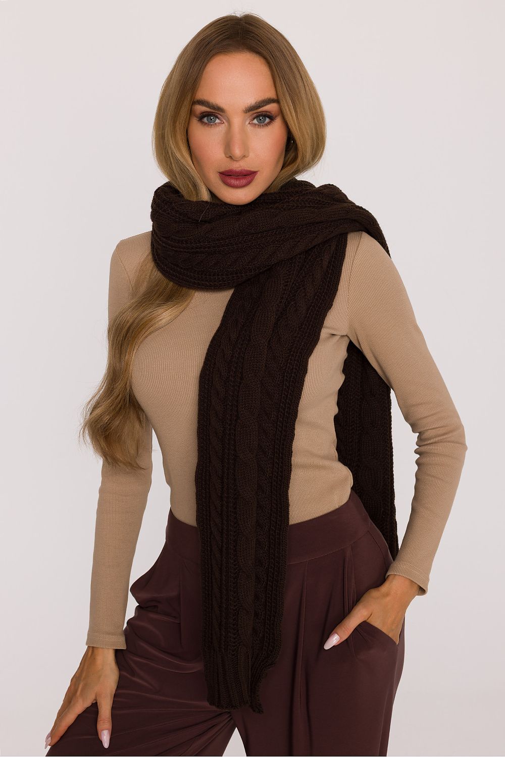 Shawl model 219542 Moe