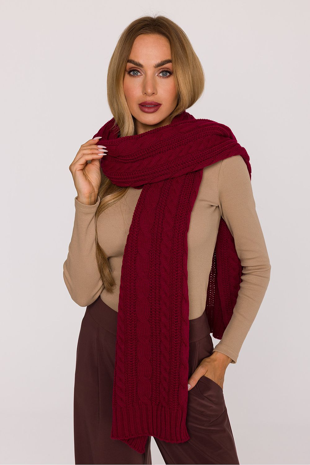 Shawl model 219543 Moe