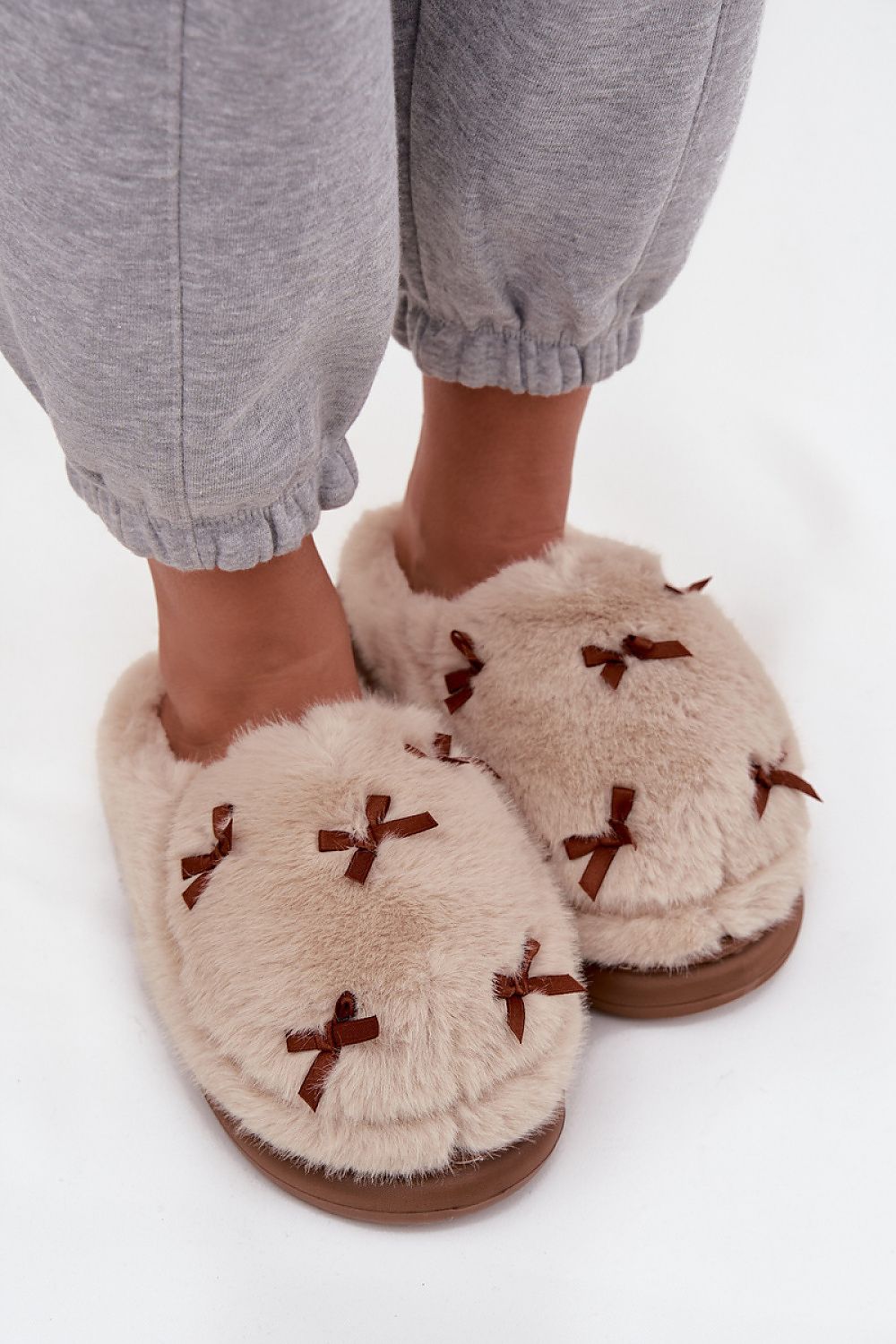 Slippers model 220727 Step in style